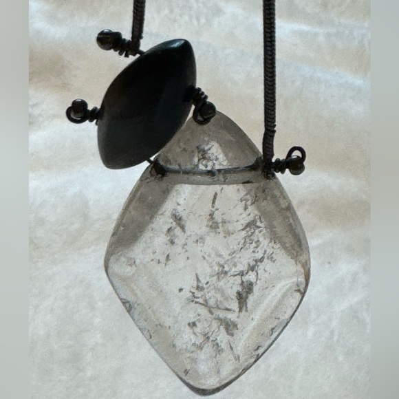 Kenneth Cole Necklace with adjustable length. Diamond shape clear & dark brown - Picture 11 of 11